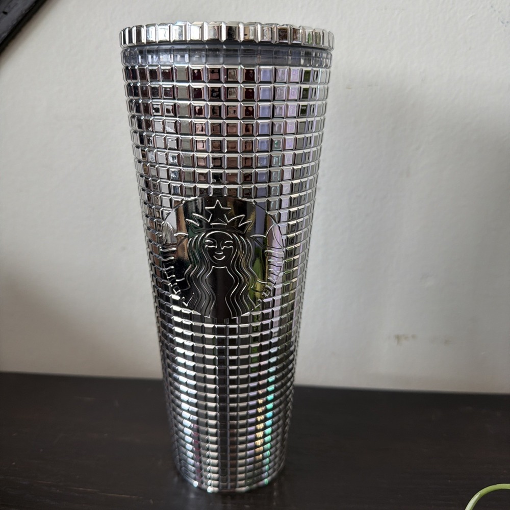 24oz Starbucks 2023 Holiday Christmas Mirror Silver Grid Tumbler Venti Cold Cup